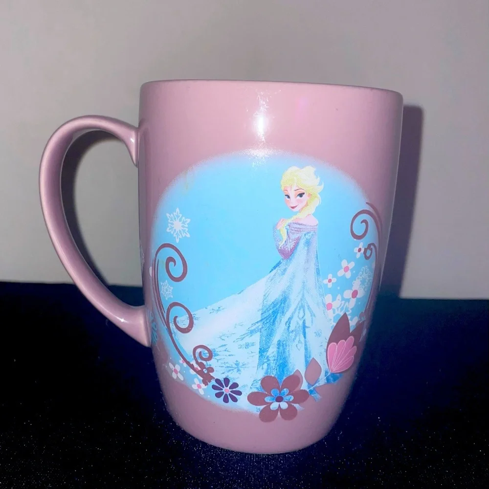 Frozen Princess Elsa Coffee Tea Mug 16 oz. Lavender Purple Snowflakes Disney
